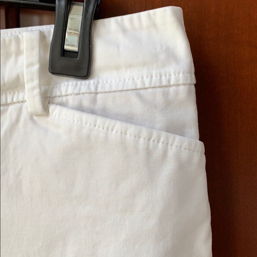 Talbots white petite Perfect Short 9” - Picture 3 of 6